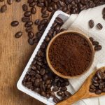 Aŭtomata vakua pakmaŝino por kafa pulvoro